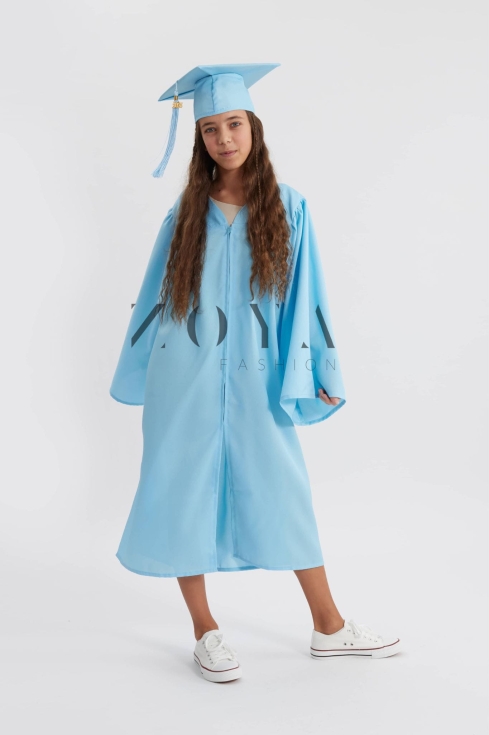 τήβεννος αποφοίτησης, καπέλο αποφοίτησης, ακαδημαϊκή τήβεννος, στολή αποφοίτησης, ρούχα αποφοίτησης, γαλάζια τήβεννος, σχολική αποφοίτηση, στολή για αποφοίτηση, επίσημη ενδυμασία αποφοίτησης