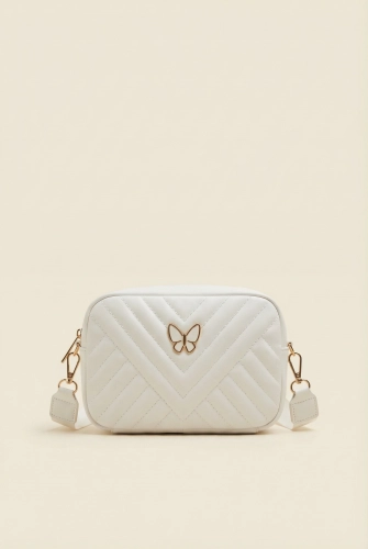 Λευκή Καπιτονέ Τσάντα Crossbody για Κορίτσια με Χρυσή Πεταλούδα – Η Τέλεια Πινελιά Κομψότητας για Κάθε Επίσημη Εμφάνιση